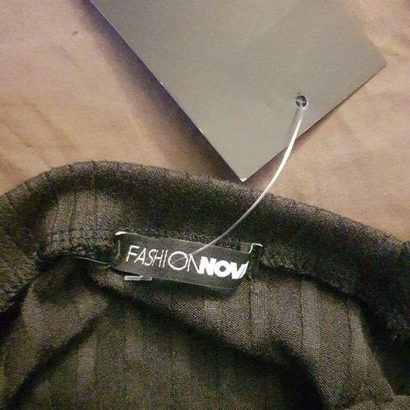 Fashion Nova Womens Black Ribbed Cropped Long Sleeve Top Size XS NWT Stretch - Picture 9 of 14